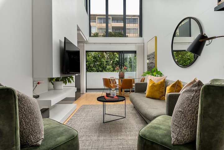 2 Bedroom Property for Sale in Sea Point Western Cape